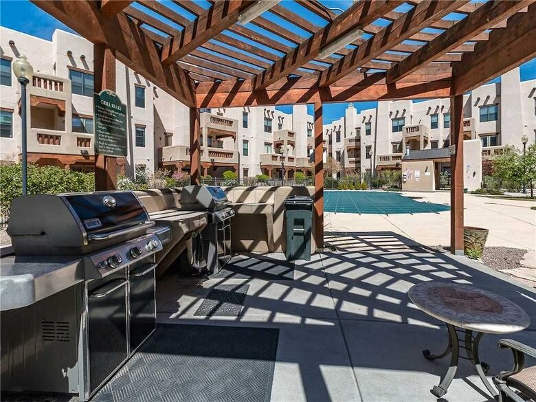Alameda Cactus Flower 303 - One Bedroom Condo