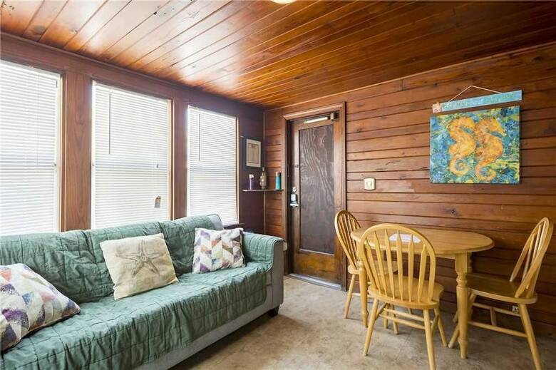 Seahorse Cottage 1 - One Bedroom Cottage