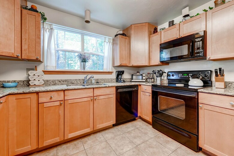 Streamside Lane Condos By Crmr