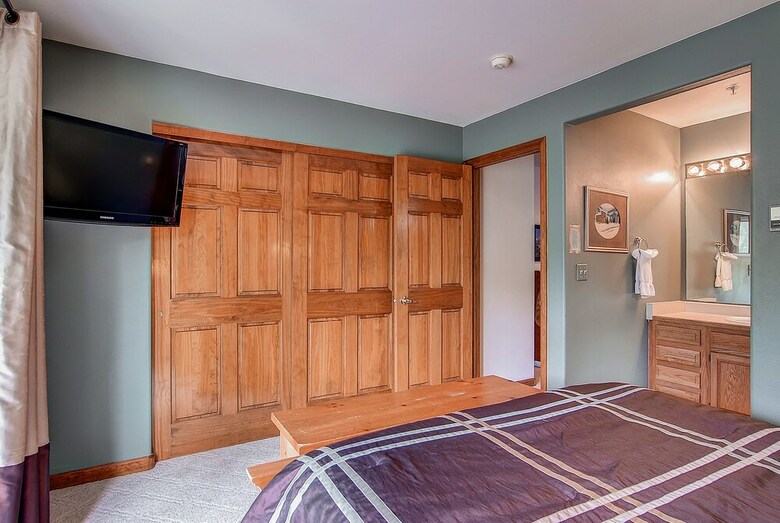 The Pointe Town Homes By Crmr