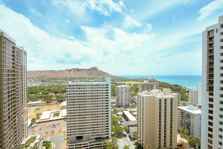 Waikiki Banyan By Koko Resorts