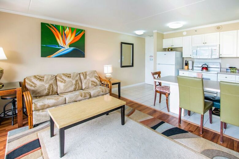Waikiki Banyan By Koko Resorts