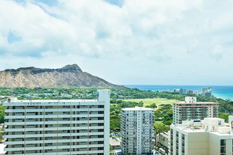 Waikiki Banyan By Koko Resorts