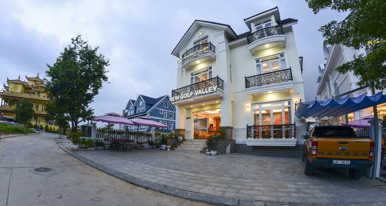 New Golf Valley Hotel