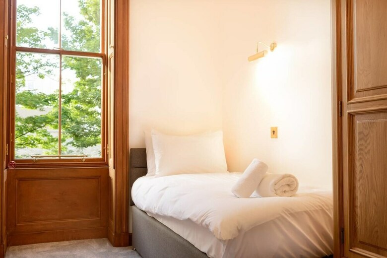 Apartamentos 5 Bedroom Apt Near Meadows & George Square