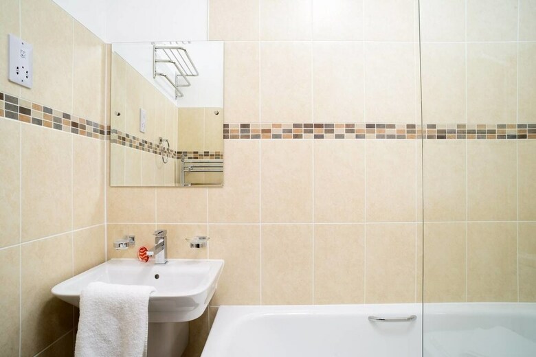 Apartamentos 5 Bedroom Apt Near Meadows & George Square