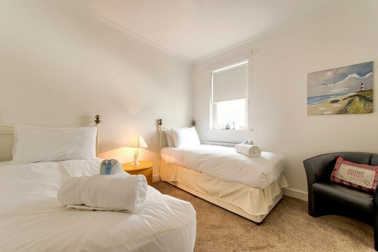 Perfect N. Berwick Holiday Home W/ Free Parking