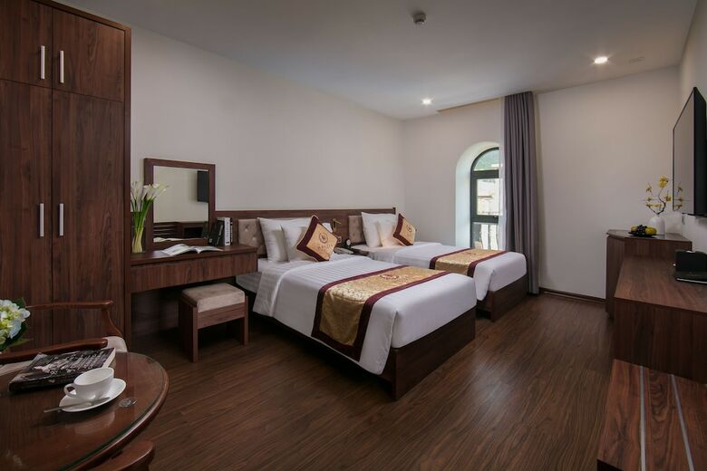 Halios Hotel Halong