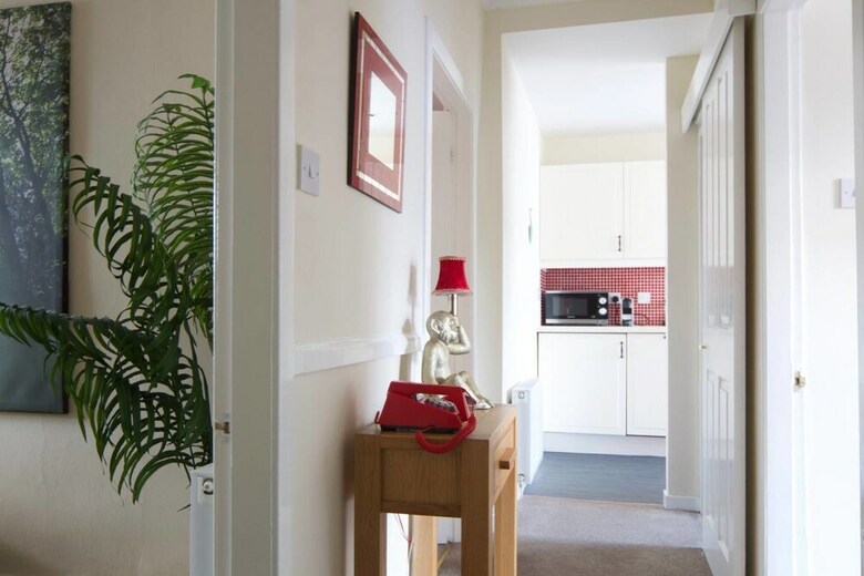 Perfect Location - Stylish 2bd Rose St Apartment