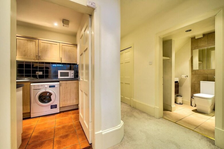 Quiet New Town Apartment