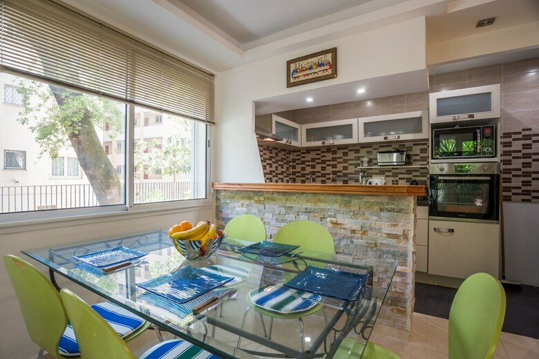 Apartamento 2 Bdrm Flat With 260m2 Garden-congress/beaches By Weekome