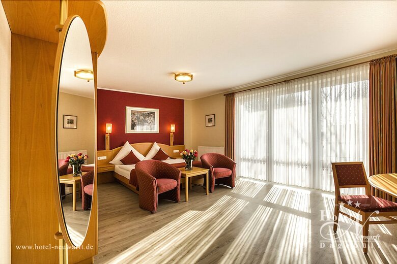 Hotel Neuwarft Dageb�ll