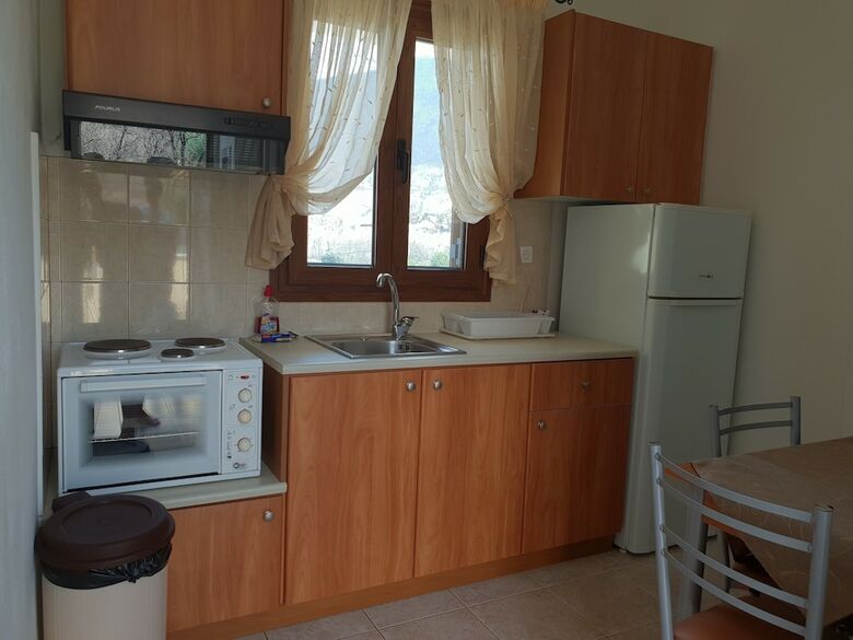 Domaine Papakonstantis Apartments To Let