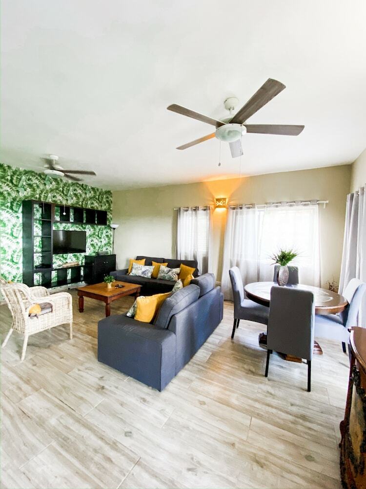 Apartamentos Playa Marina