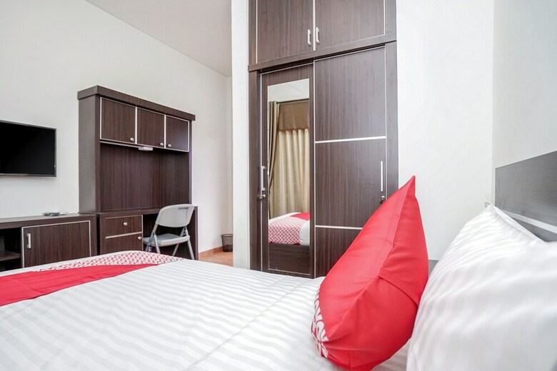 Hostal Oyo 932 Griya Mas Residence Syariah
