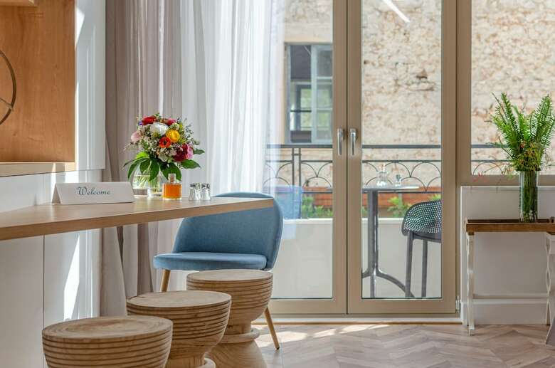 Chandakos 8 Design Apartments