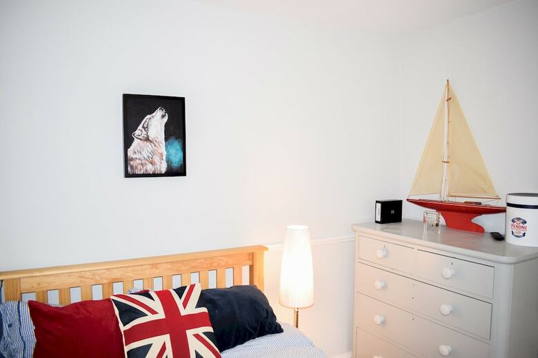 Spacious 2 Bedroom Inverleith Home With Garden