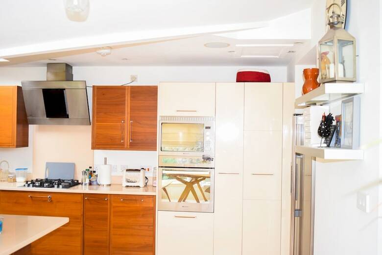 Spacious 2 Bedroom Inverleith Home With Garden