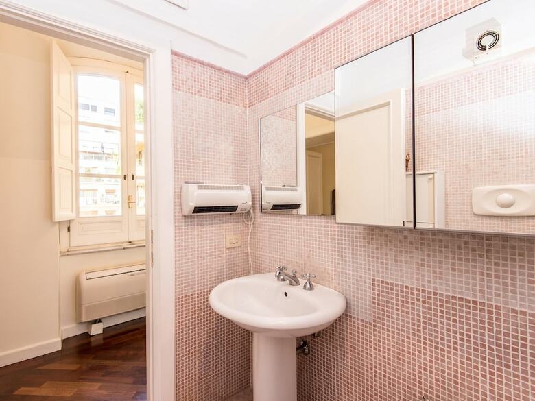 Rsh Luxury Vatican Four Bedroom Apartment