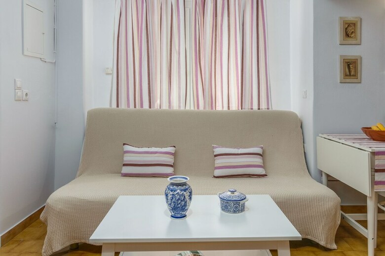 Lovely Maisonette In Beautiful Milos