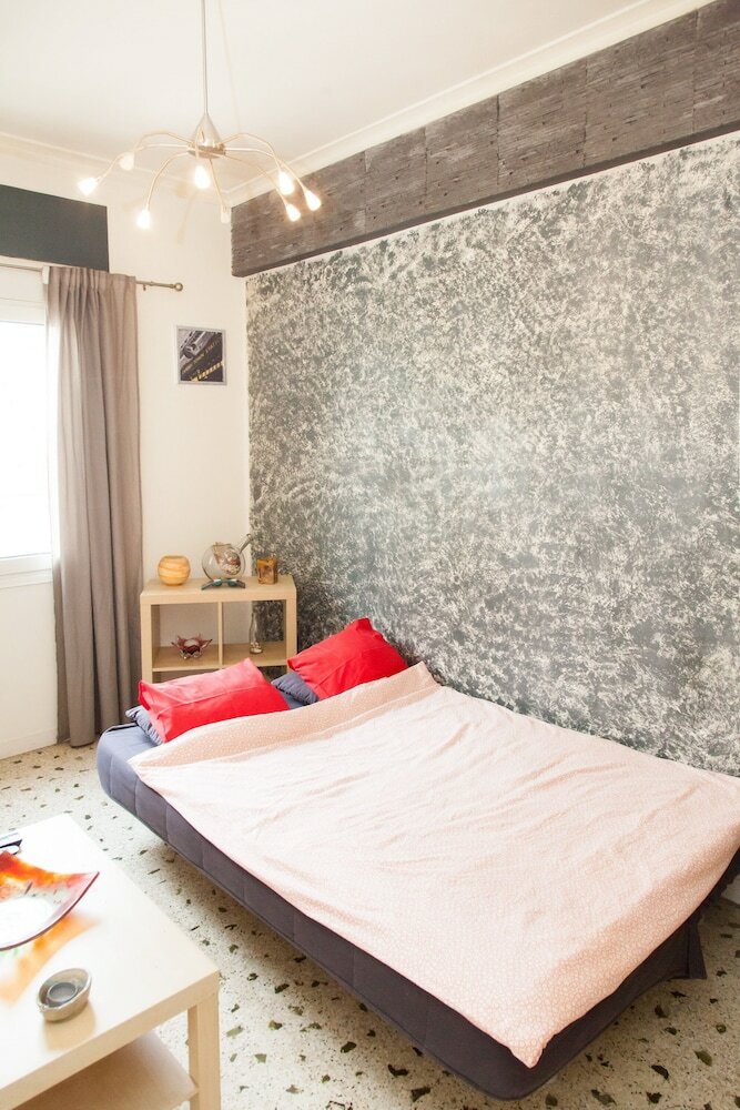 Beautiful Apartment Near Keramikossubway