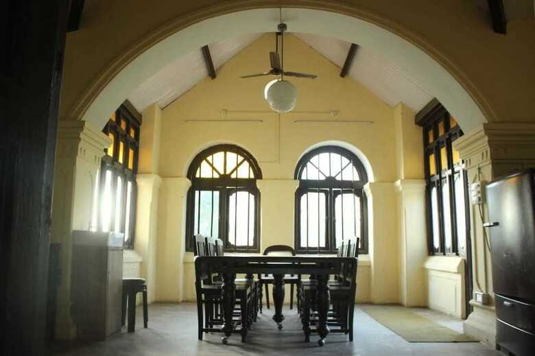 Hotel Royal Heritage Lake View Resort