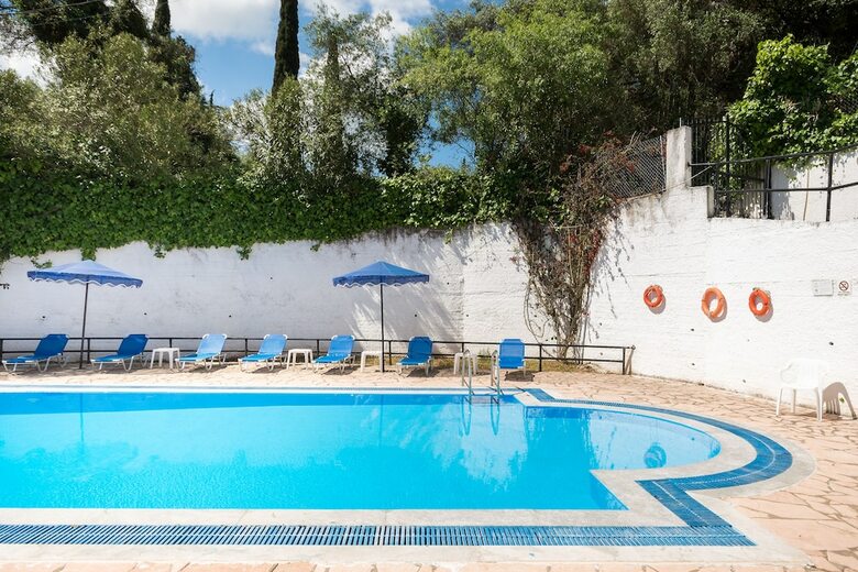 Fouxia Apartments And Studios