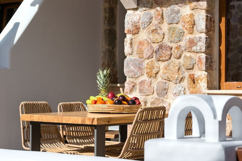 Aparthotel Marvarit Suites