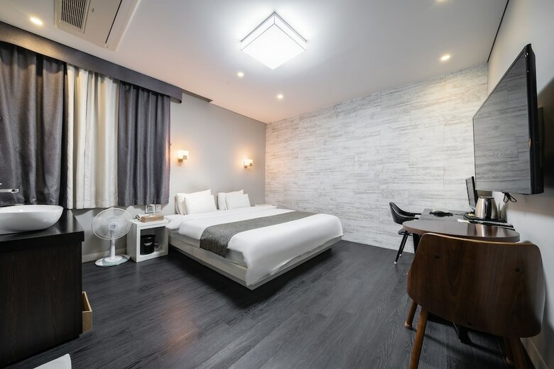 Seattle B Hotel