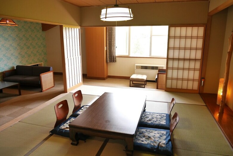 Hostal K's House Hokkaido - Asahidake Onsen Hostel