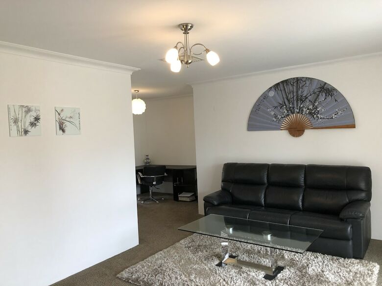 Riverton Lodge - Walk To Shopping Centre