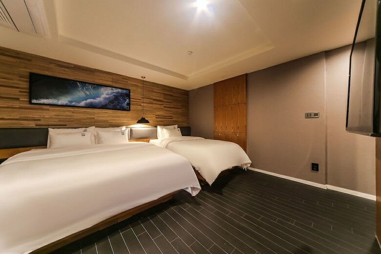 Gray 191 Hotel