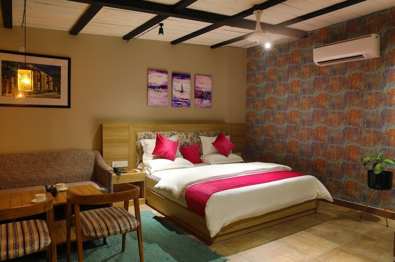 Hotel North House