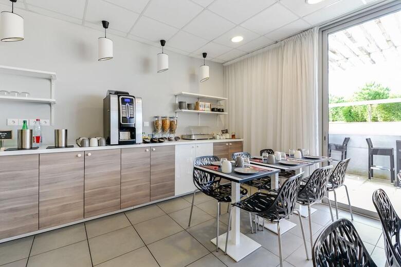 Aparthotel Park & Suites El�gance Cornebarrieu