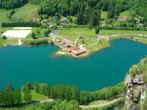 Les Roulottes Du Lac Des Graves