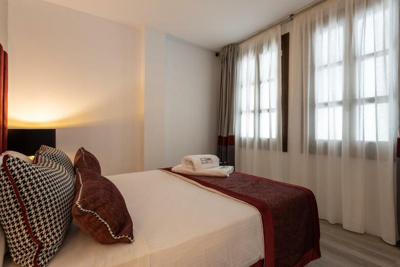 Apartamentos Bibo Suites Plaza Nueva