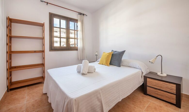 Semi-detached House 1 (r85)