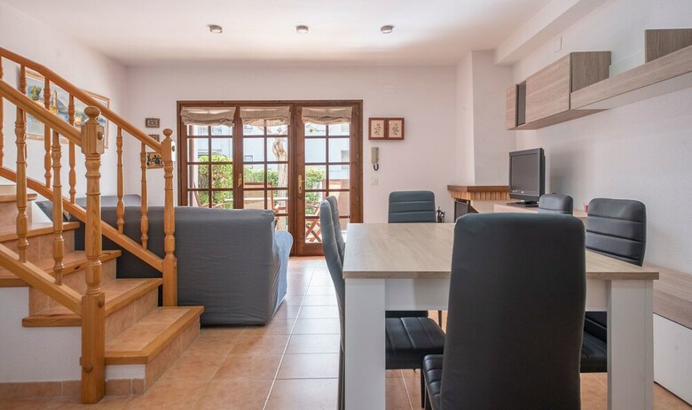 Semi-detached House 1 (r85)