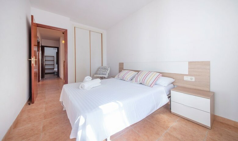 Semi-detached House 1 (r85)