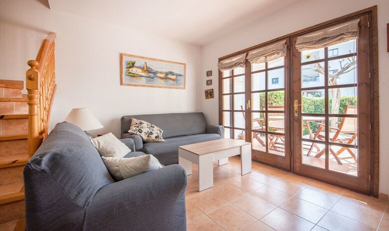 Semi-detached House 1 (r85)