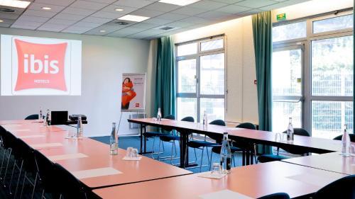 Hotel Ibis Grenoble Universit�