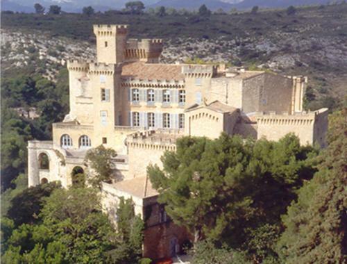 Bed & Breakfast Chateau De La Barben