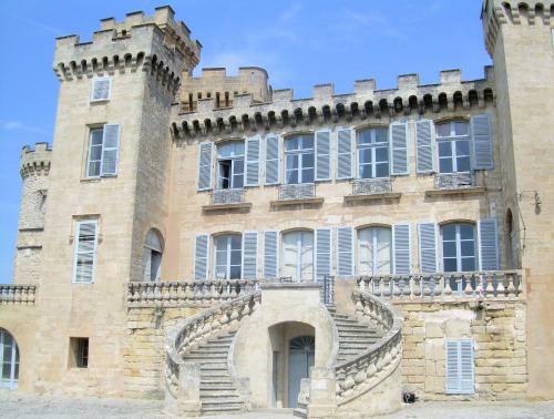 Bed & Breakfast Chateau De La Barben