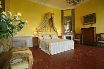 Bed & Breakfast Chateau De La Barben