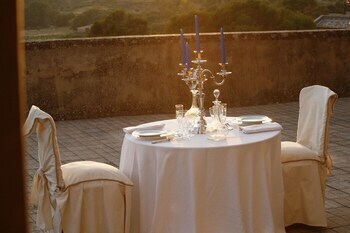 Bed & Breakfast Chateau De La Barben