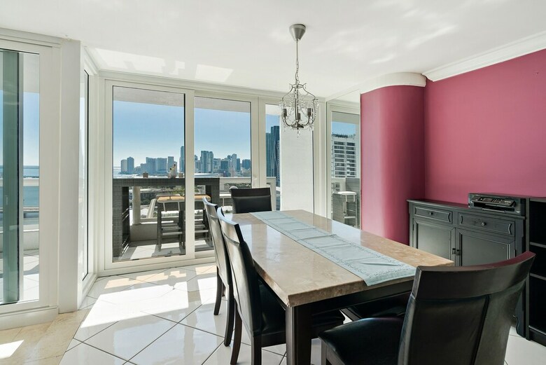 The Grand Condos By Edgewater One Ir