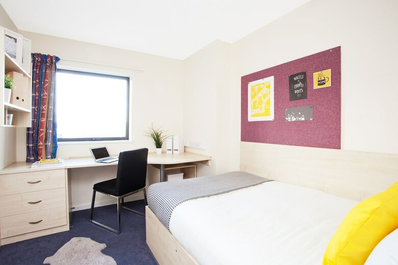 Hostal Modern Student-only Ensuite Rooms In Leeds City Centre