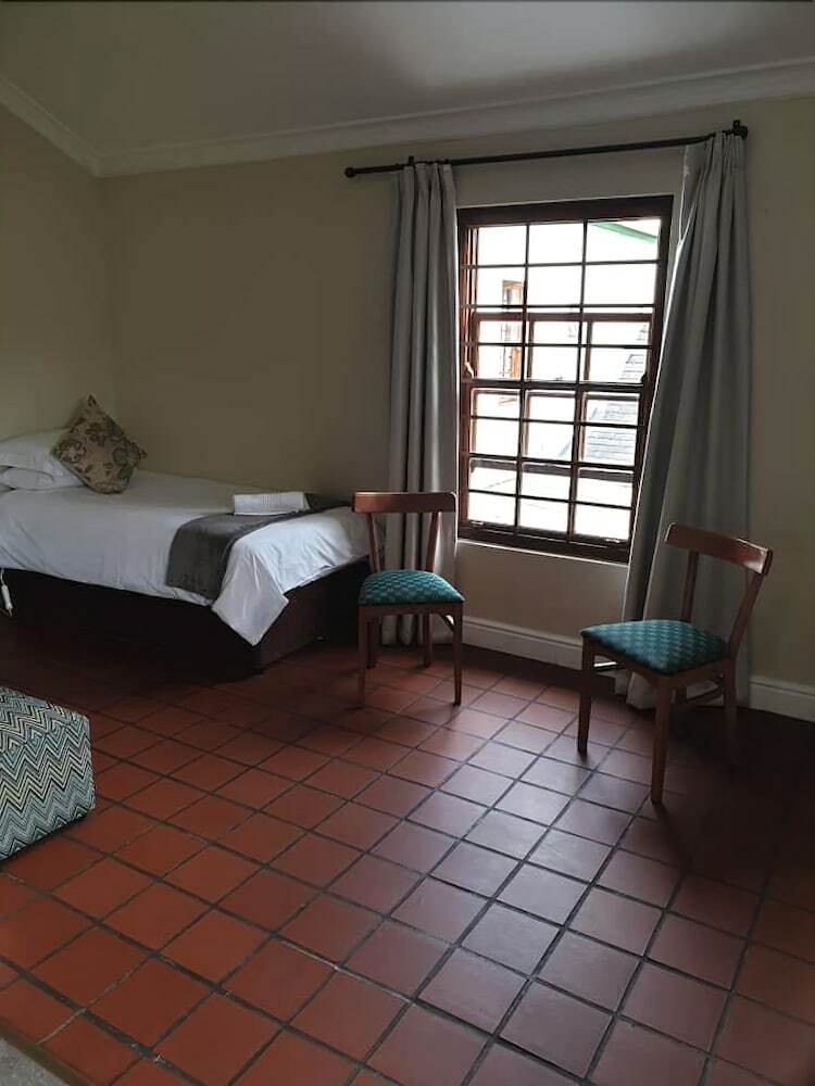 Hotel 137 High Street Guest House