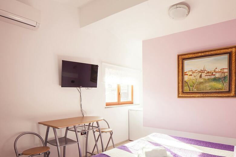 Hotel Rooms Dado