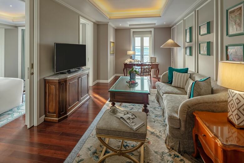Mia Saigon Luxury Boutique Hotel